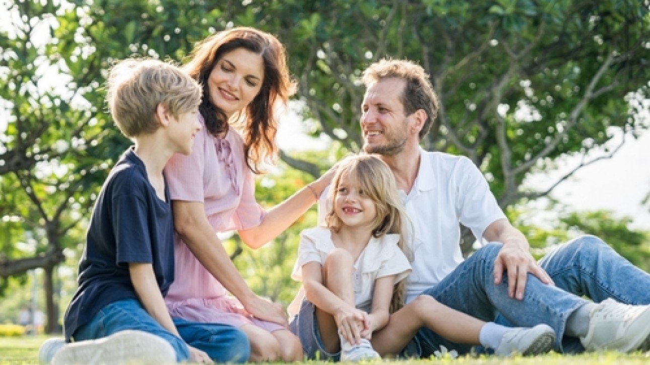 shutterstock 2587155037